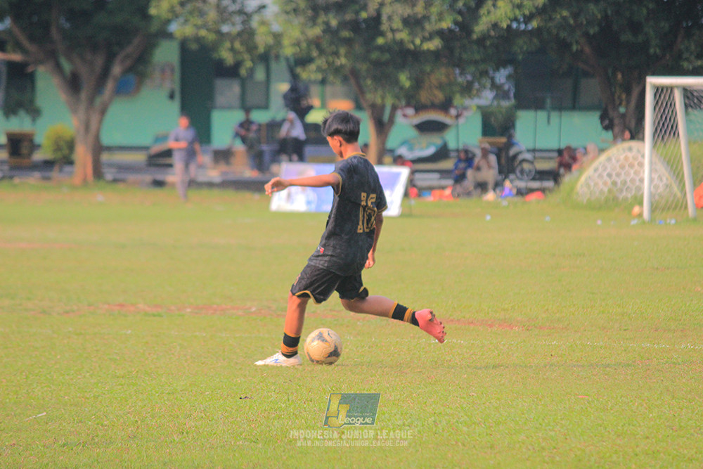 ijl u14 111025 indonesia muda utara vs metra muda soccer school