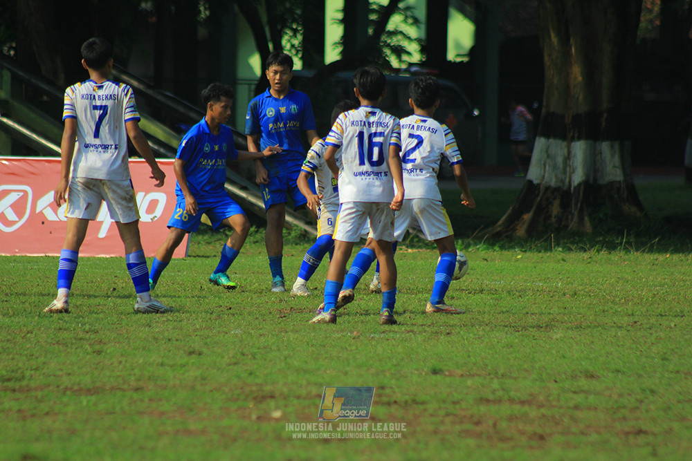 ijl u14 111025 pam jaya fa vs wins soccer school