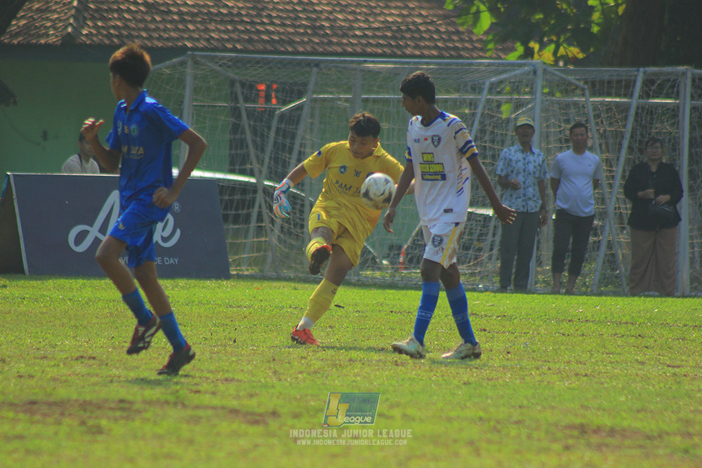 ijl u14 111025 pam jaya fa vs wins soccer school