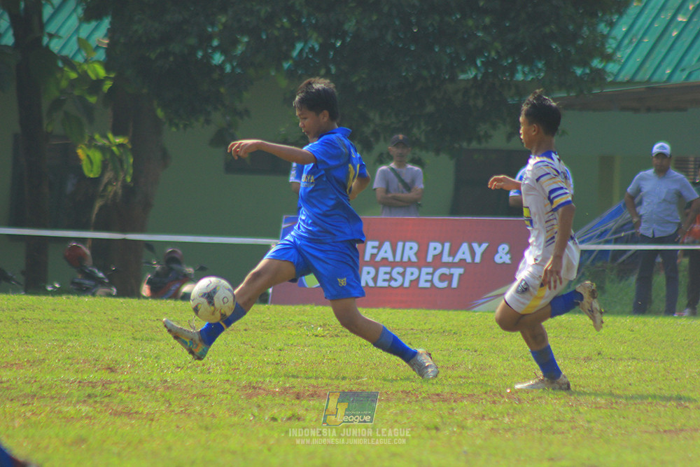 ijl u14 111025 pam jaya fa vs wins soccer school