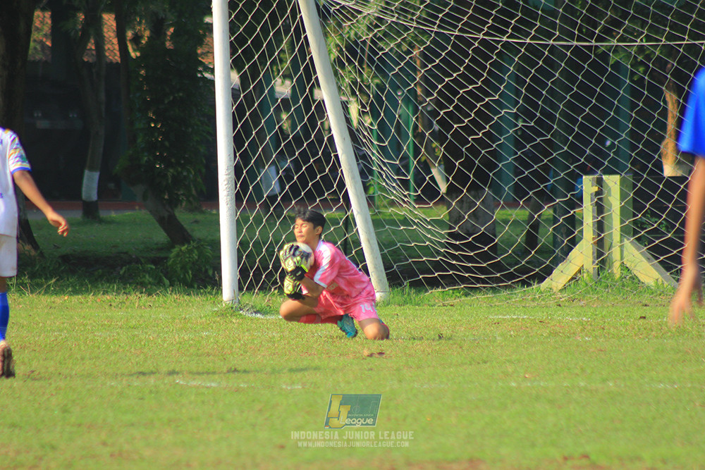 ijl u14 111025 pam jaya fa vs wins soccer school