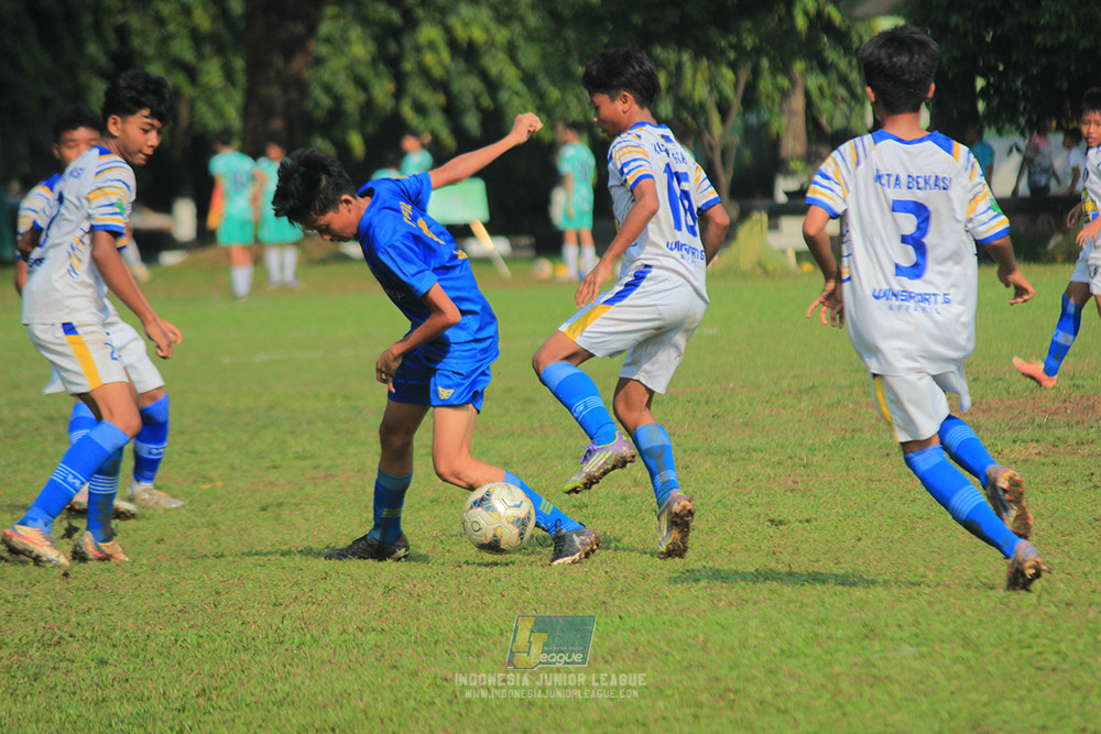 ijl u14 111025 pam jaya fa vs wins soccer school