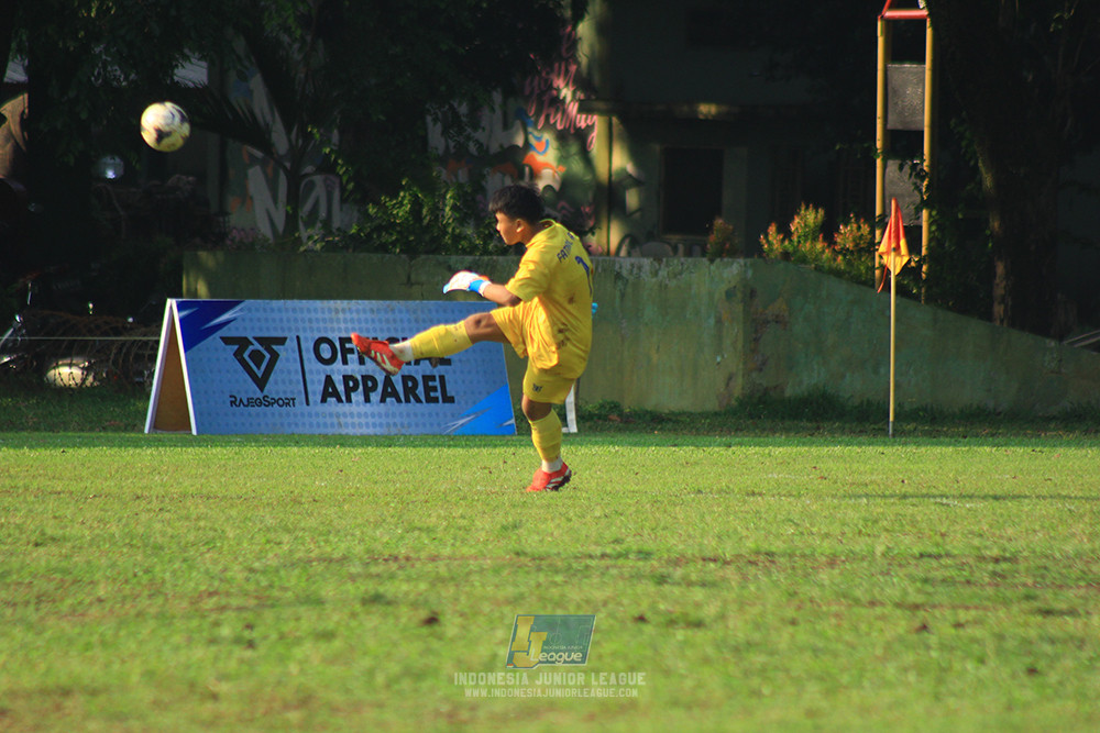 ijl u14 111025 pam jaya fa vs wins soccer school