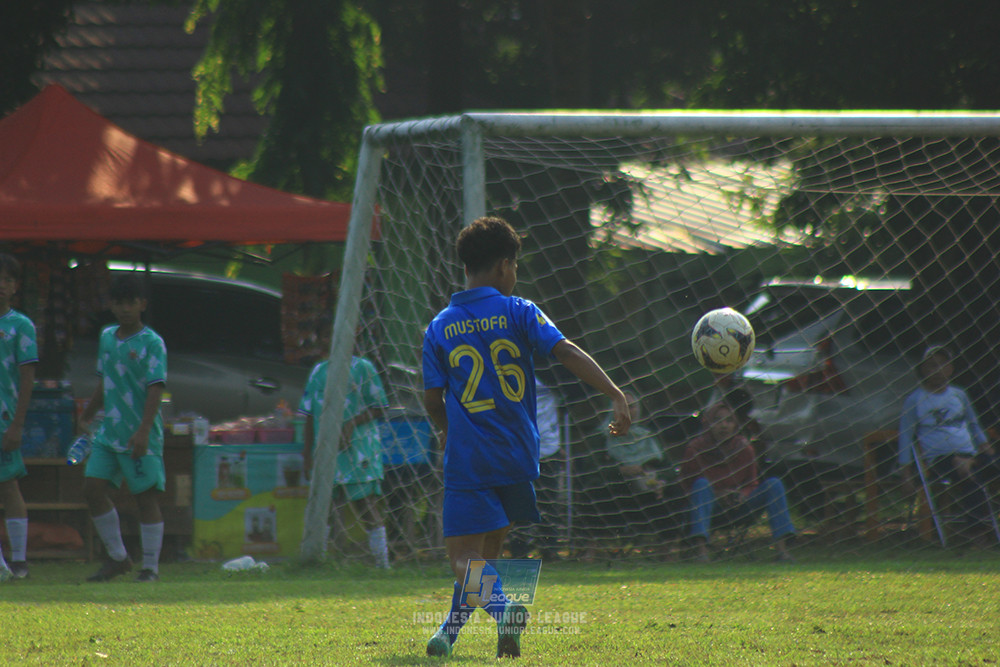 ijl u14 111025 pam jaya fa vs wins soccer school