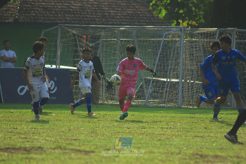 ijl u14 111025 pam jaya fa vs wins soccer school