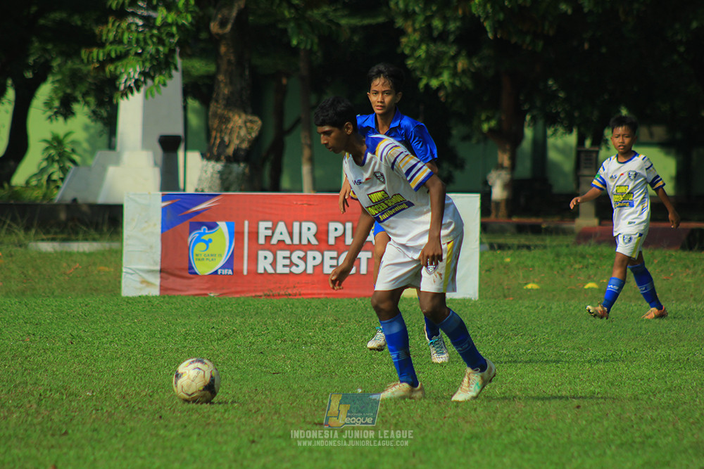 ijl u14 111025 pam jaya fa vs wins soccer school