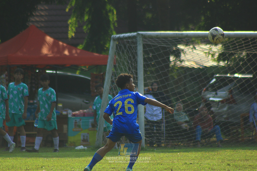 ijl u14 111025 pam jaya fa vs wins soccer school