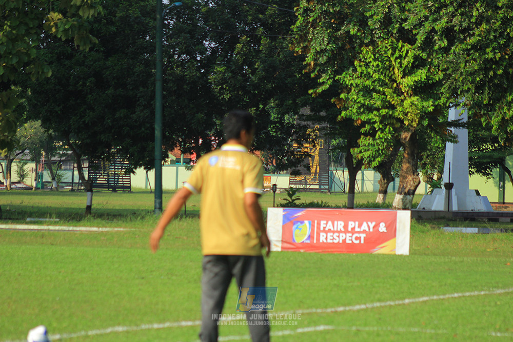 ijl u14 111025 pam jaya fa vs wins soccer school
