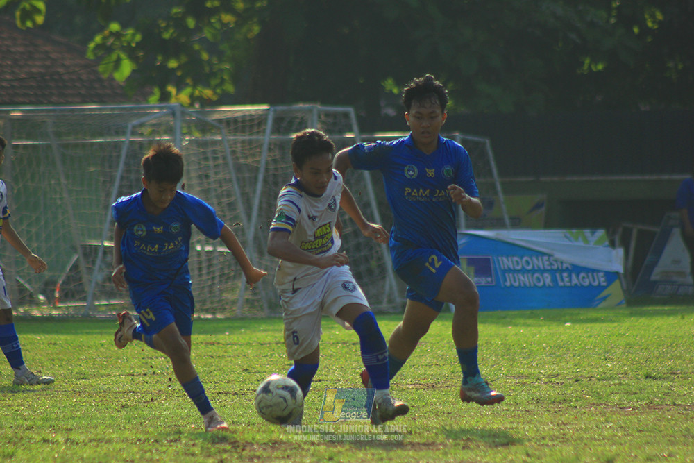 ijl u14 111025 pam jaya fa vs wins soccer school