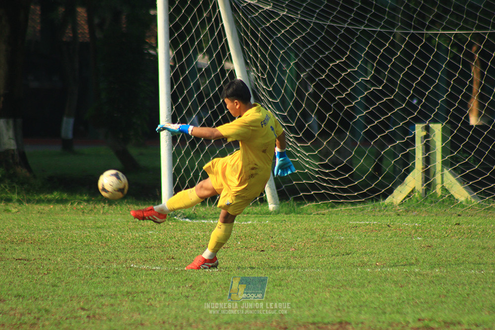 ijl u14 111025 pam jaya fa vs wins soccer school