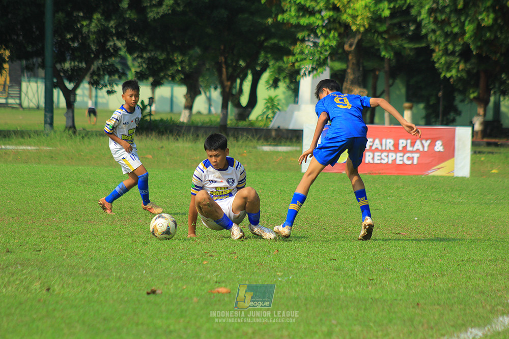 ijl u14 111025 pam jaya fa vs wins soccer school