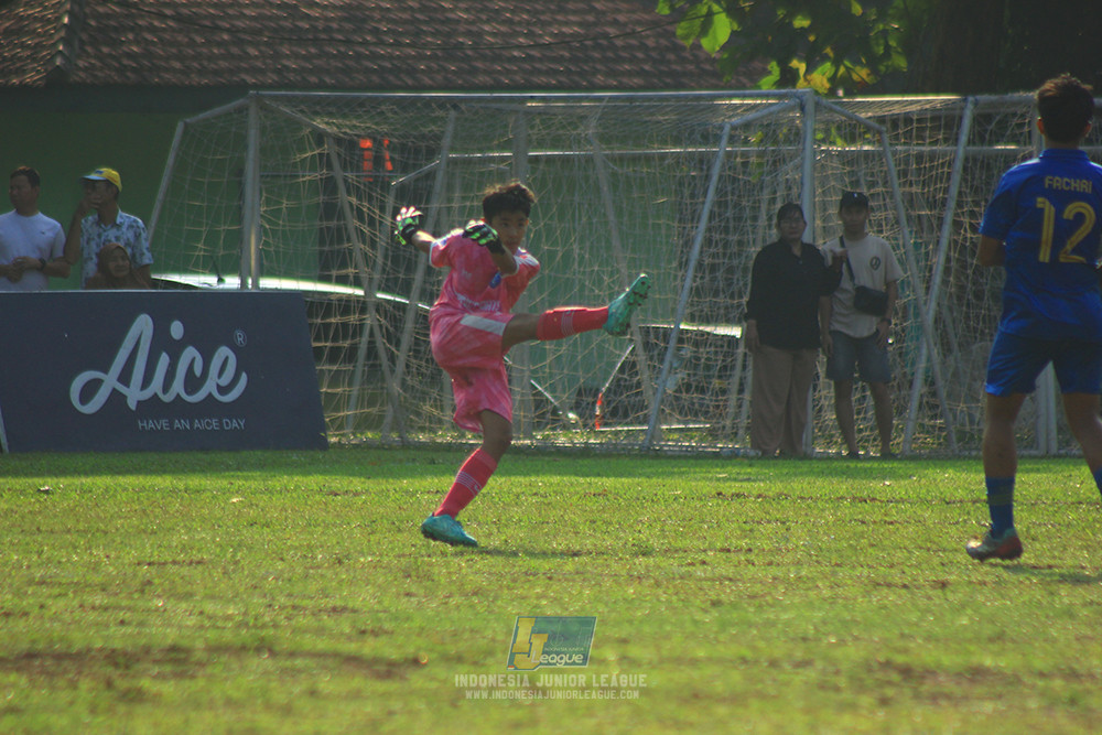 ijl u14 111025 pam jaya fa vs wins soccer school