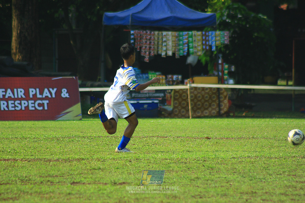 ijl u14 111025 pam jaya fa vs wins soccer school