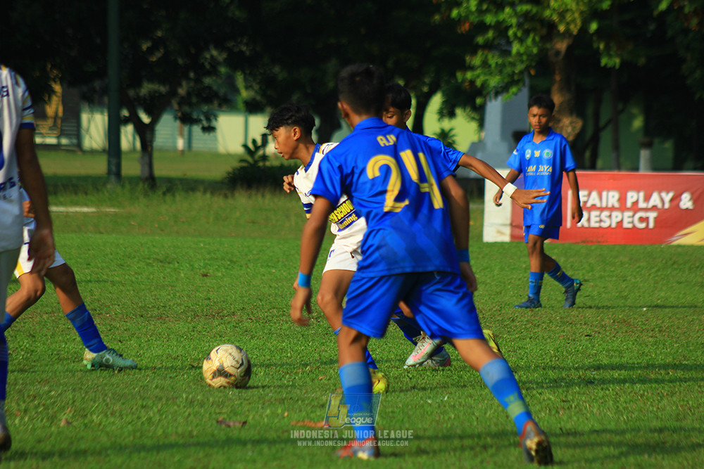 ijl u14 111025 pam jaya fa vs wins soccer school