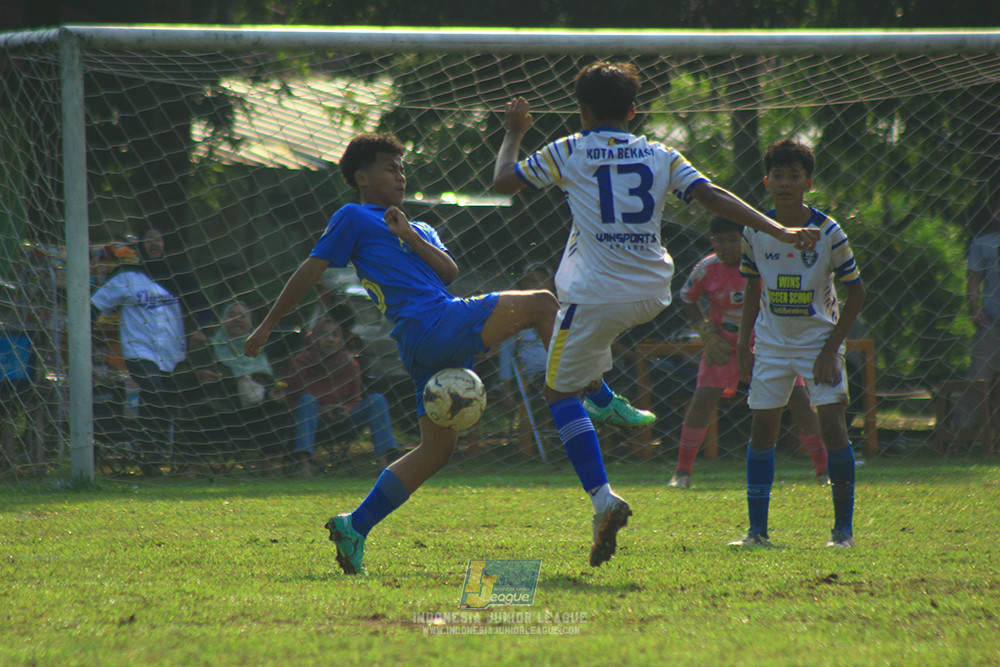 ijl u14 111025 pam jaya fa vs wins soccer school