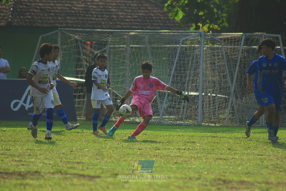 ijl u14 111025 pam jaya fa vs wins soccer school