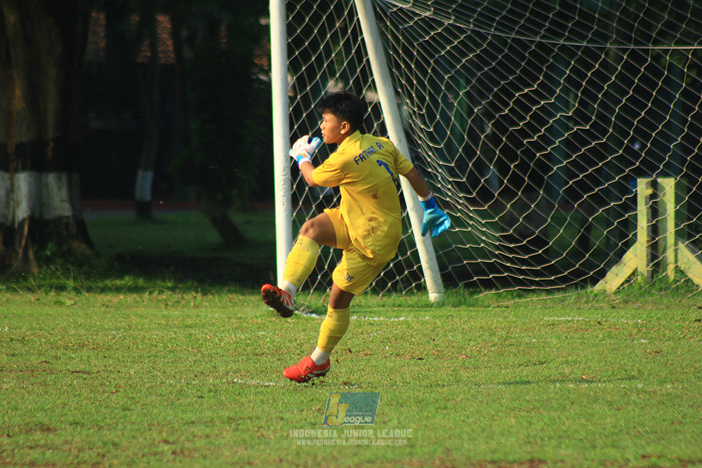 ijl u14 111025 pam jaya fa vs wins soccer school