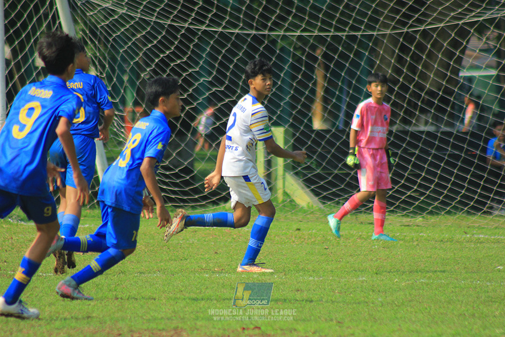 ijl u14 111025 pam jaya fa vs wins soccer school