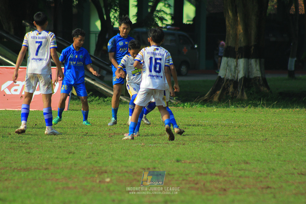 ijl u14 111025 pam jaya fa vs wins soccer school