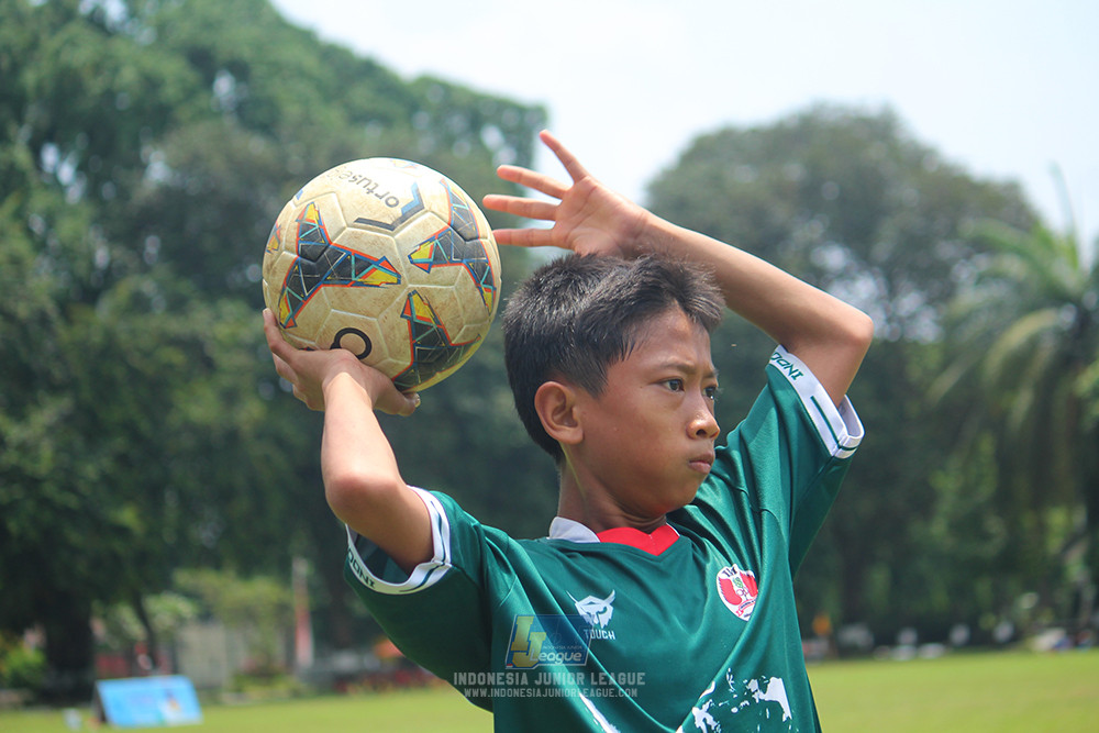ijl u14 130925 indonesia muda utara vs brazillian soccer serpong