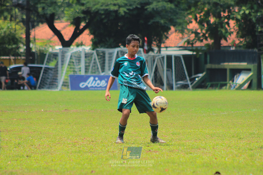 ijl u14 130925 indonesia muda utara vs brazillian soccer serpong