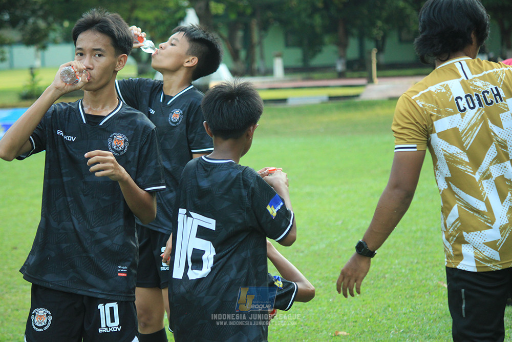 ijl u14 130925 newland fa vs pulomas fc