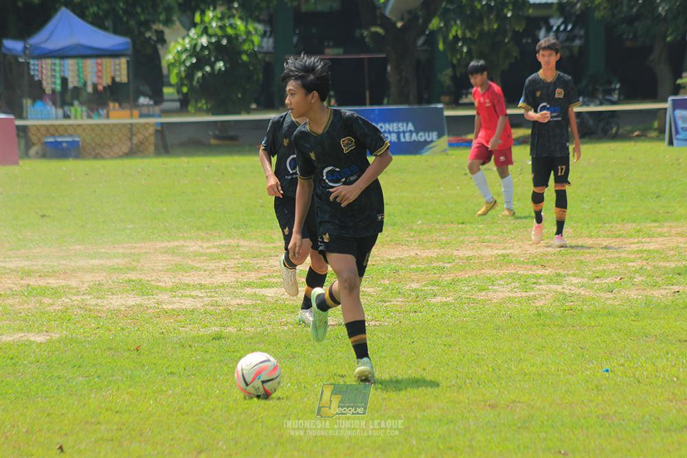 ijl u14 221125 satharlan fc vs metra muda soccer school