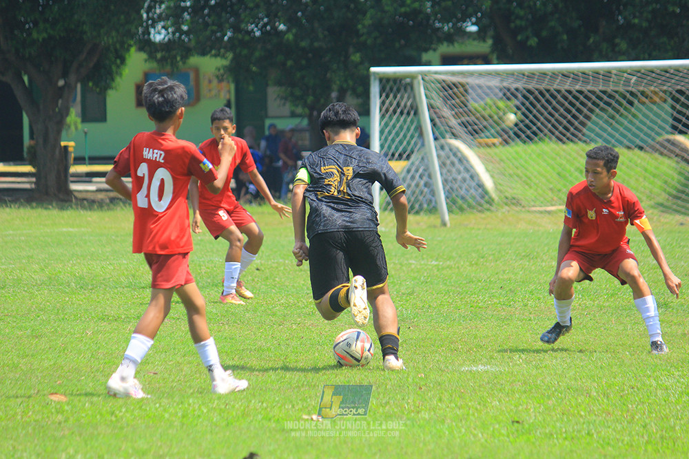 ijl u14 221125 satharlan fc vs metra muda soccer school