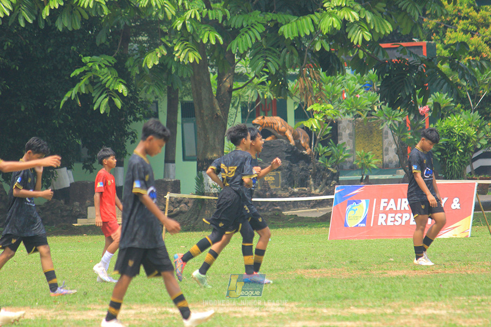 ijl u14 221125 satharlan fc vs metra muda soccer school