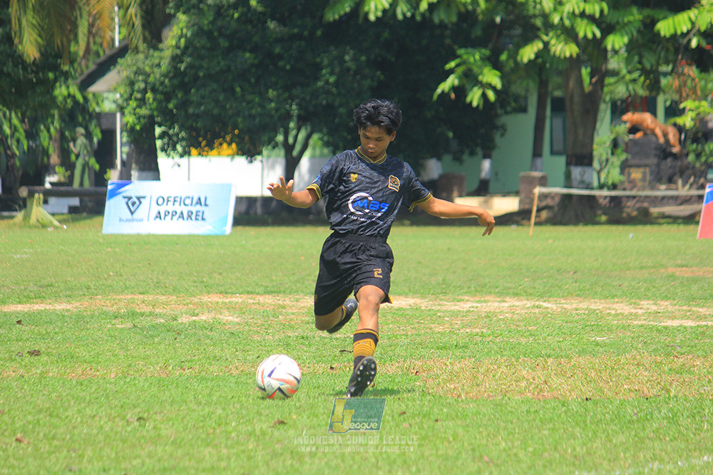 ijl u14 221125 satharlan fc vs metra muda soccer school
