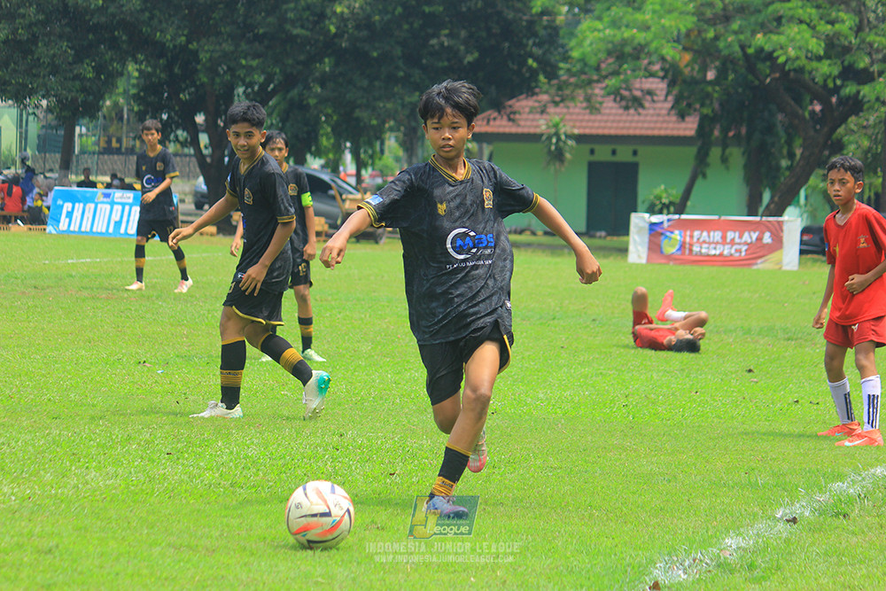 ijl u14 221125 satharlan fc vs metra muda soccer school