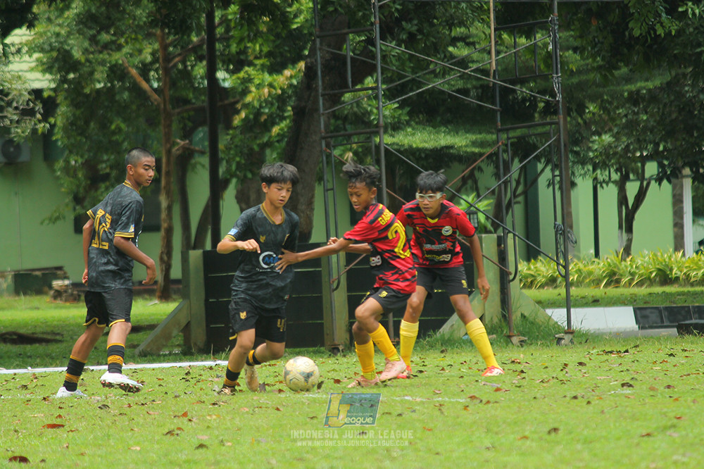 ijl u14 251025 metra muda soccer school vs gagak muda