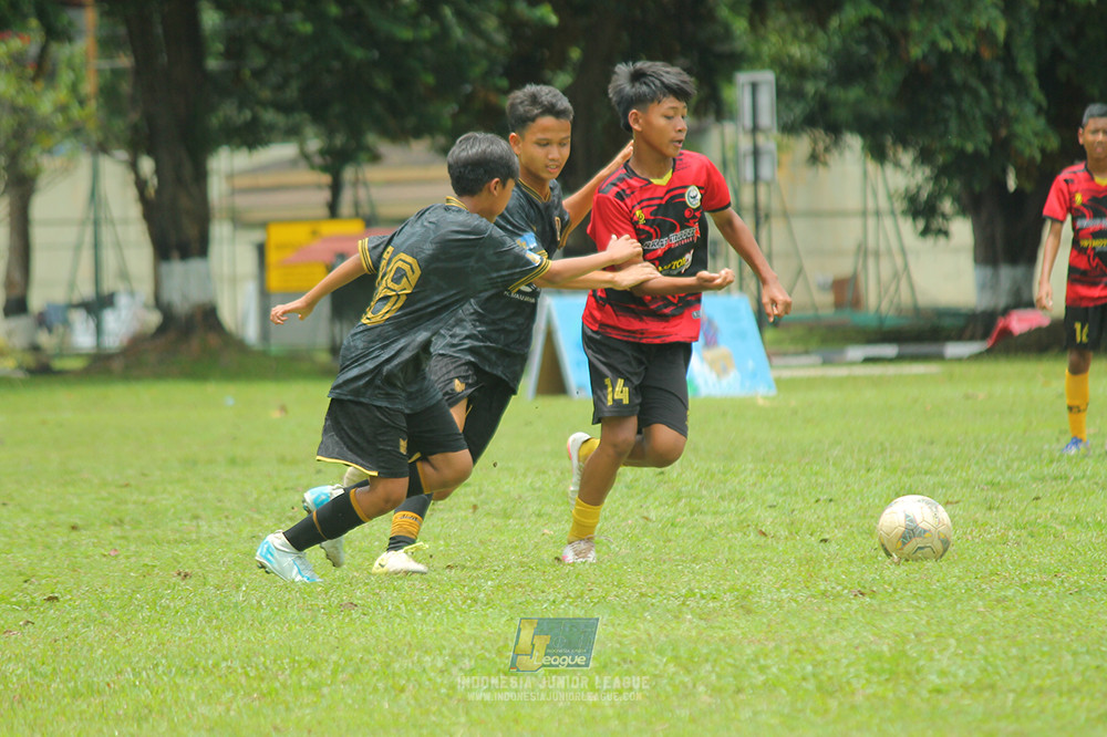 ijl u14 251025 metra muda soccer school vs gagak muda