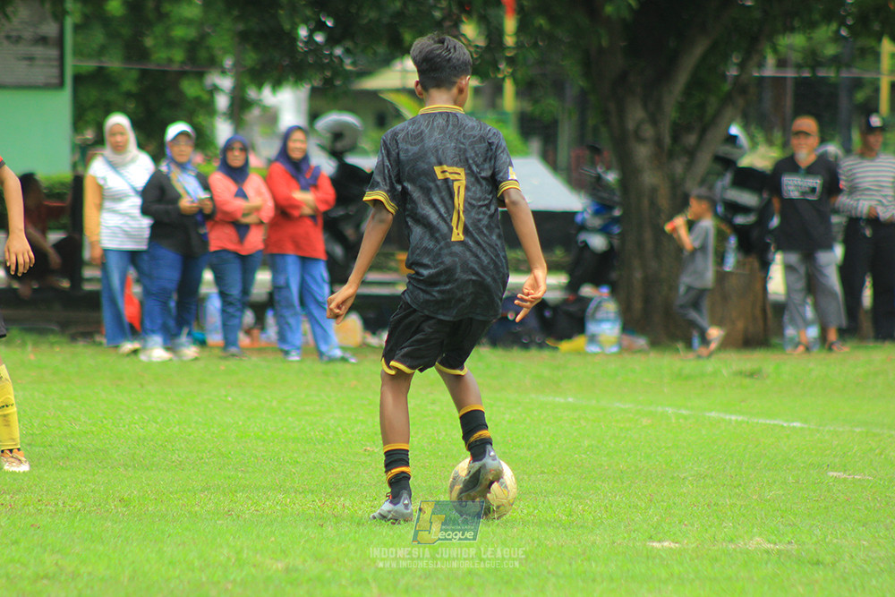 ijl u14 251025 metra muda soccer school vs gagak muda