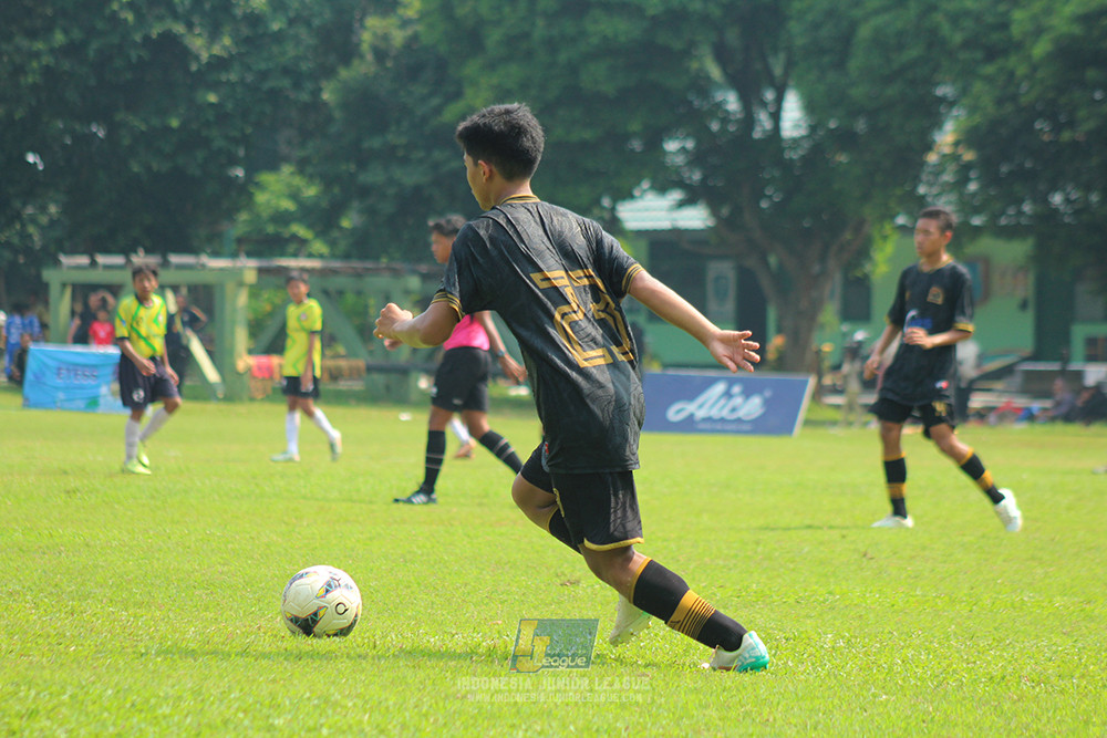 ijl u14 270925 metra muda soccer school vs stoni indonesia fc
