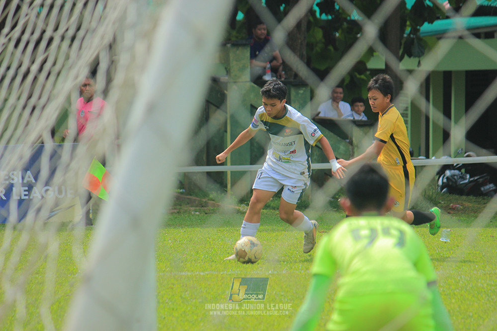 ijl u3 151125 el zeds vs pelita jaya soccer school