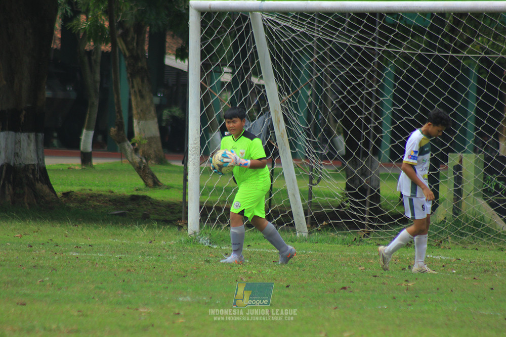 ijl u3 151125 el zeds vs pelita jaya soccer school