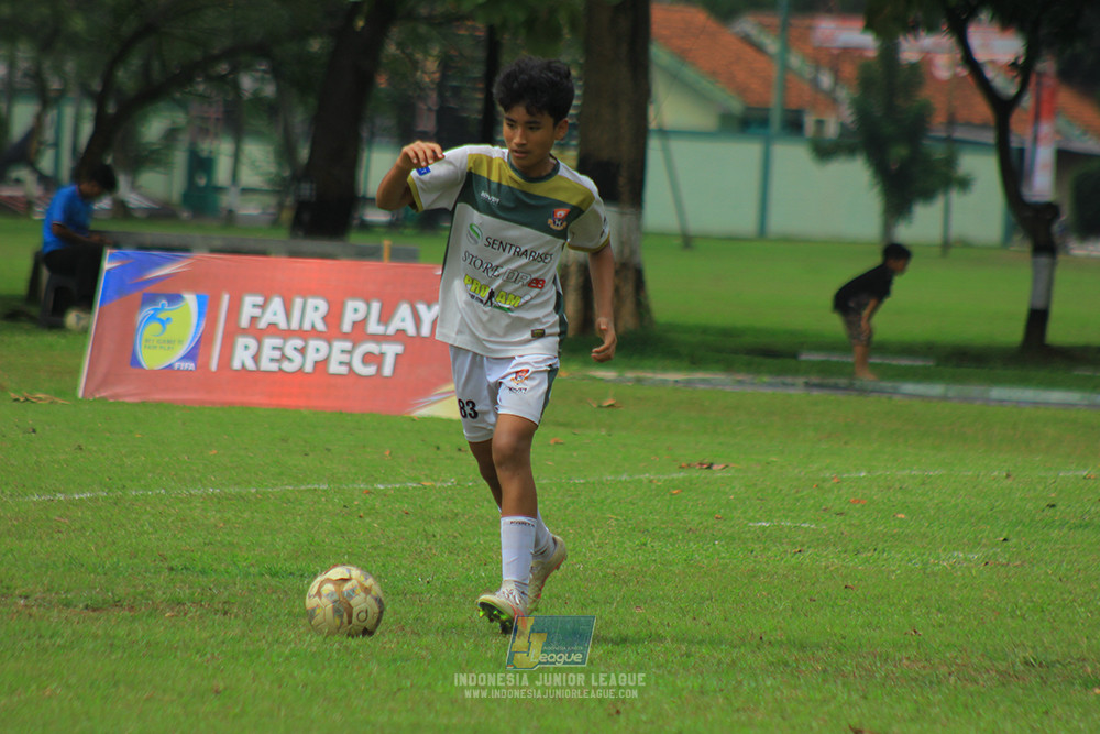 ijl u3 151125 el zeds vs pelita jaya soccer school