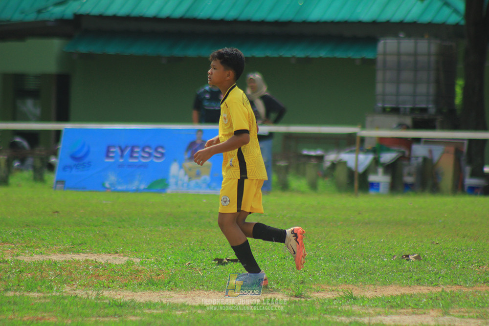 ijl u3 151125 el zeds vs pelita jaya soccer school
