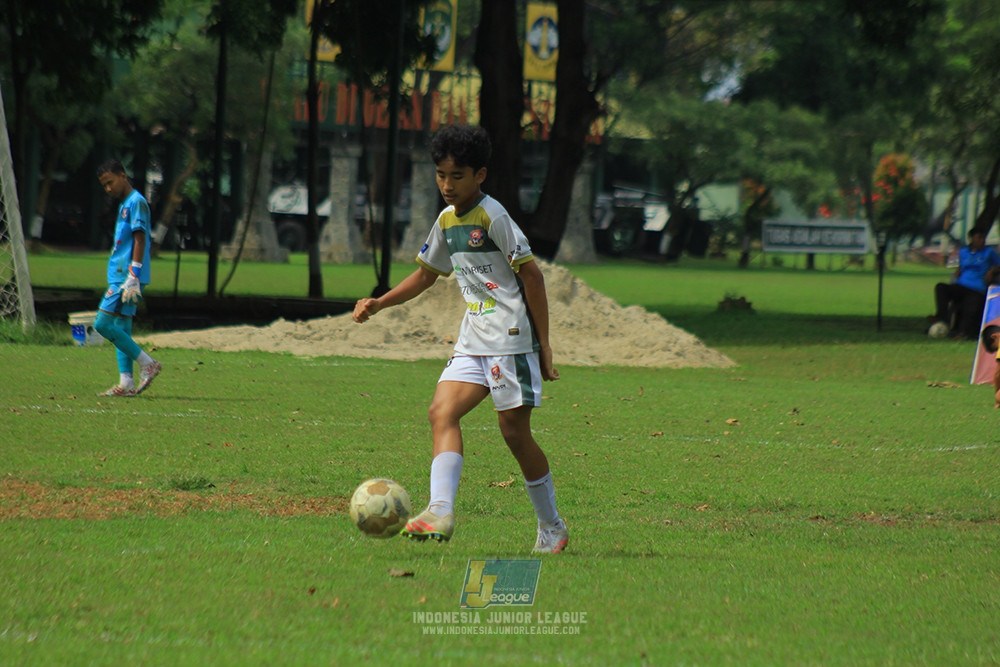 ijl u3 151125 el zeds vs pelita jaya soccer school