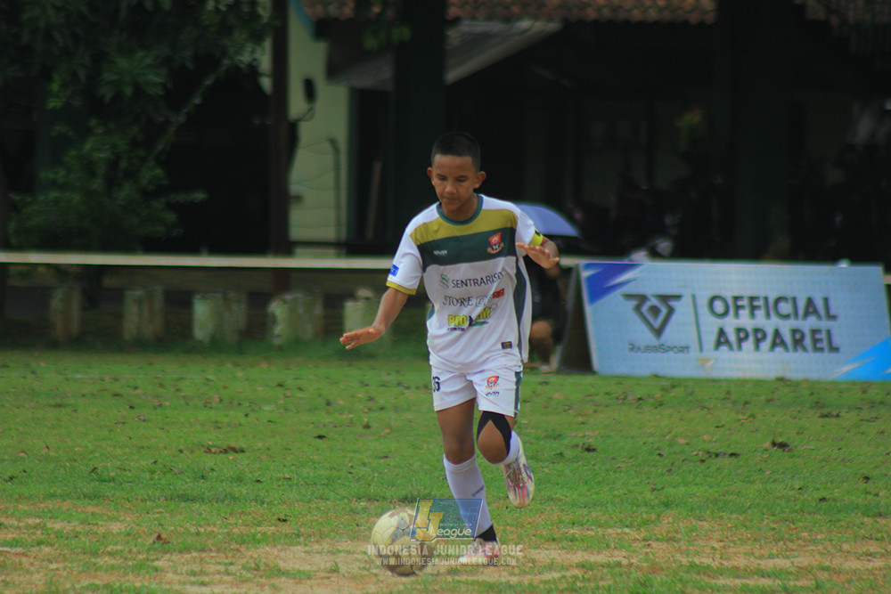 ijl u3 151125 el zeds vs pelita jaya soccer school