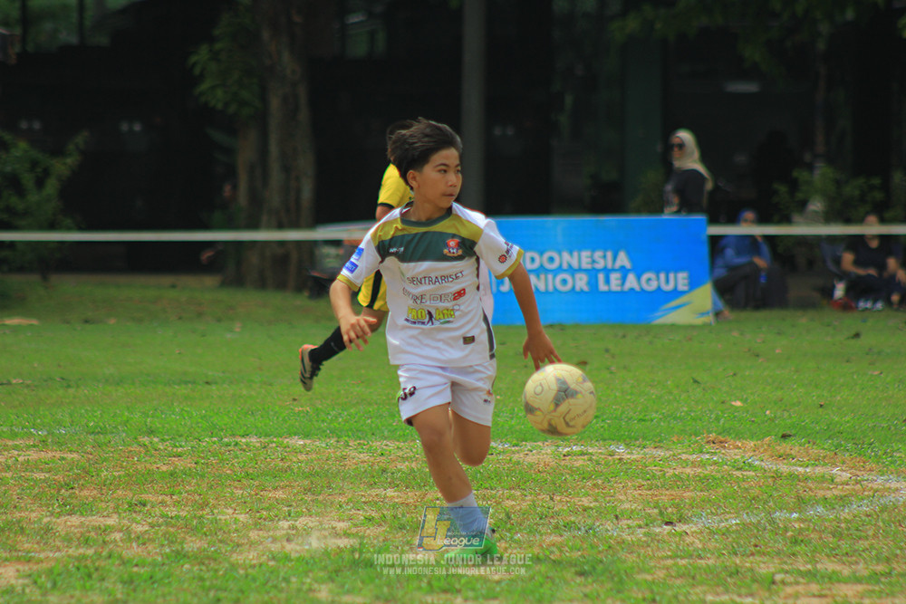 ijl u3 151125 el zeds vs pelita jaya soccer school
