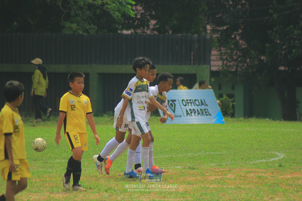 ijl u3 151125 el zeds vs pelita jaya soccer school