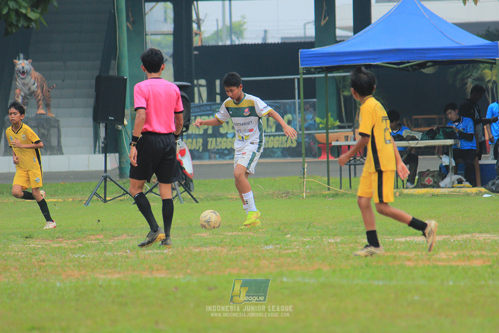 ijl u3 151125 el zeds vs pelita jaya soccer school
