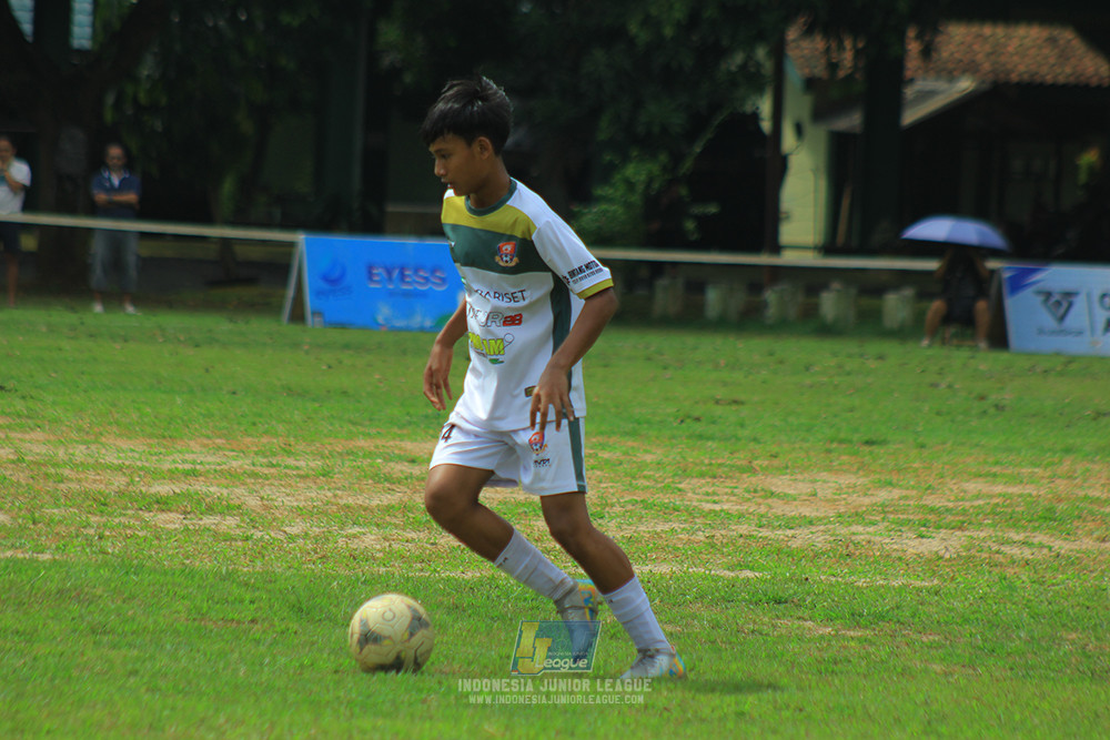 ijl u3 151125 el zeds vs pelita jaya soccer school