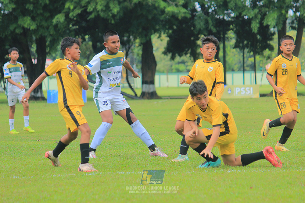 ijl u3 151125 el zeds vs pelita jaya soccer school