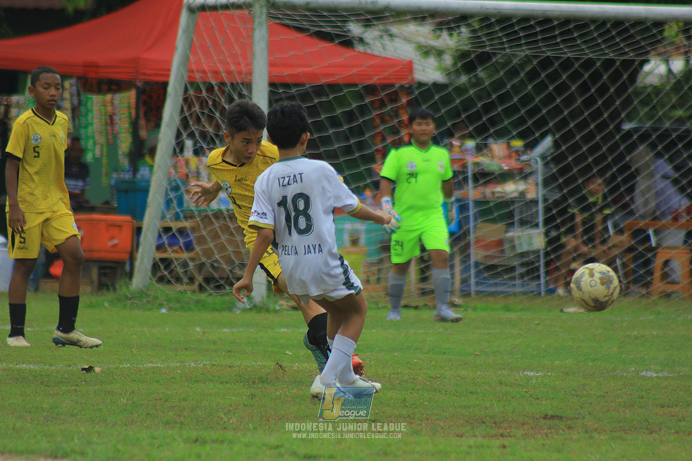 ijl u3 151125 el zeds vs pelita jaya soccer school
