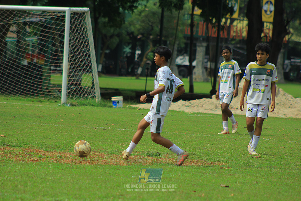 ijl u3 151125 el zeds vs pelita jaya soccer school