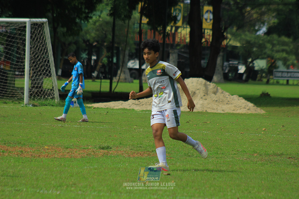 ijl u3 151125 el zeds vs pelita jaya soccer school