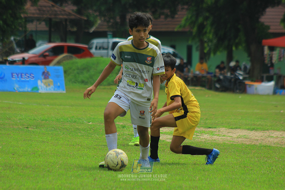 ijl u3 151125 el zeds vs pelita jaya soccer school